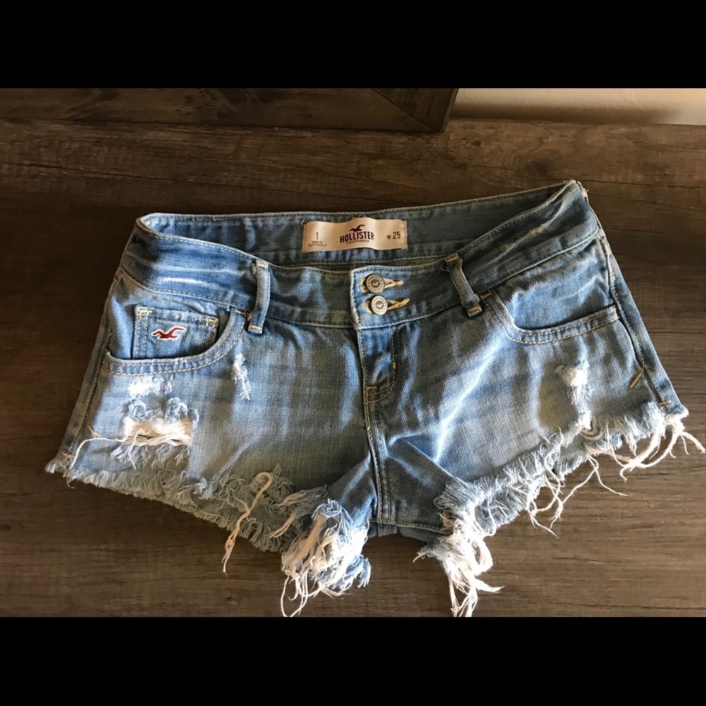 Hollister Short Frayed Jean Shorts Size 1/25
